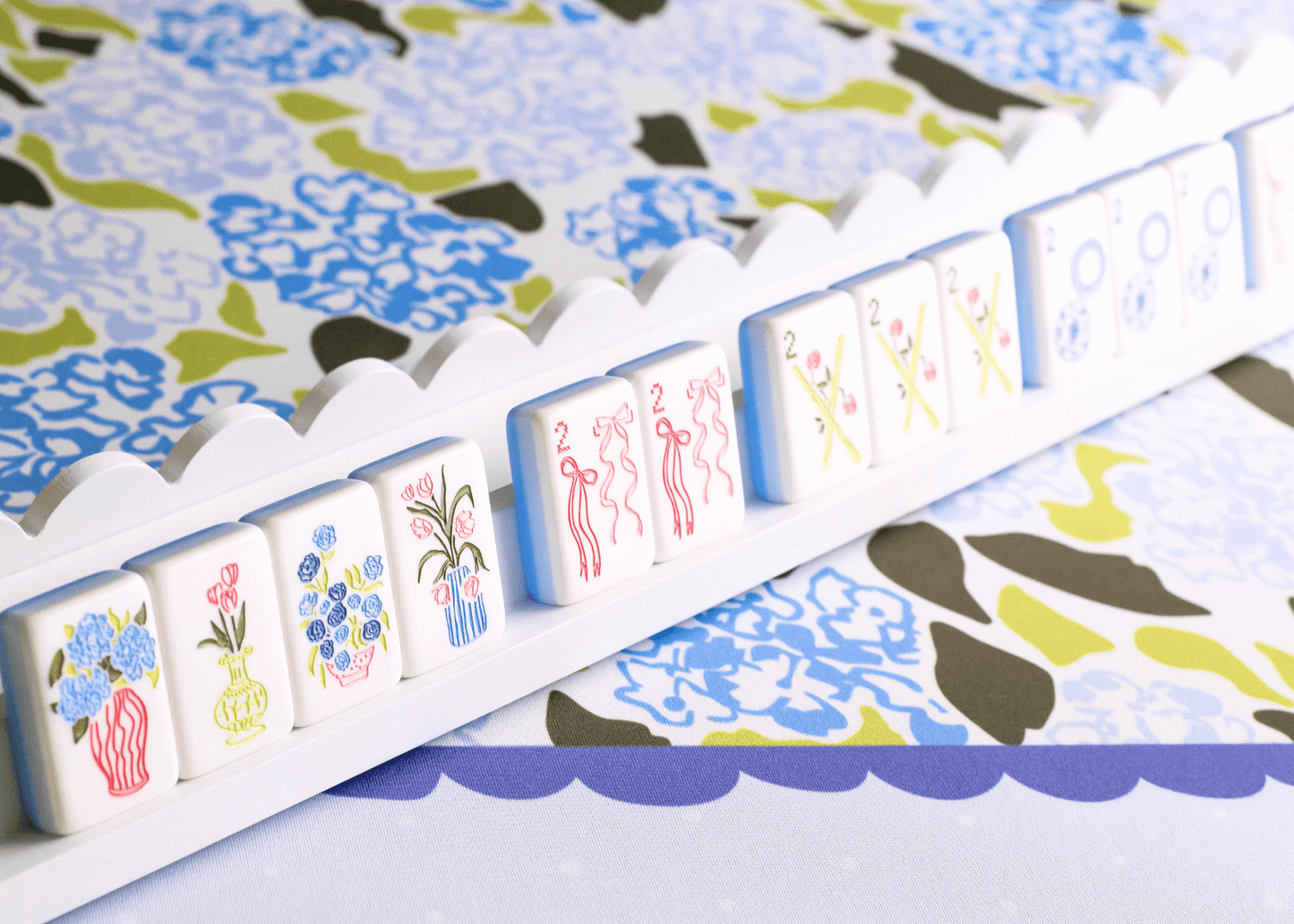 Miss Mahjong - Wood Racks with Scalloped Pusher