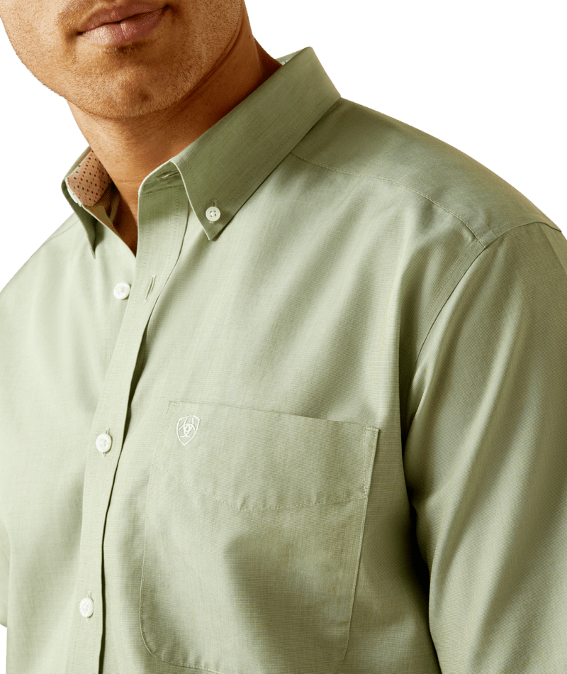 Ariat Wrinkle Free Solid Classic Fit Shirt Short Sleeve