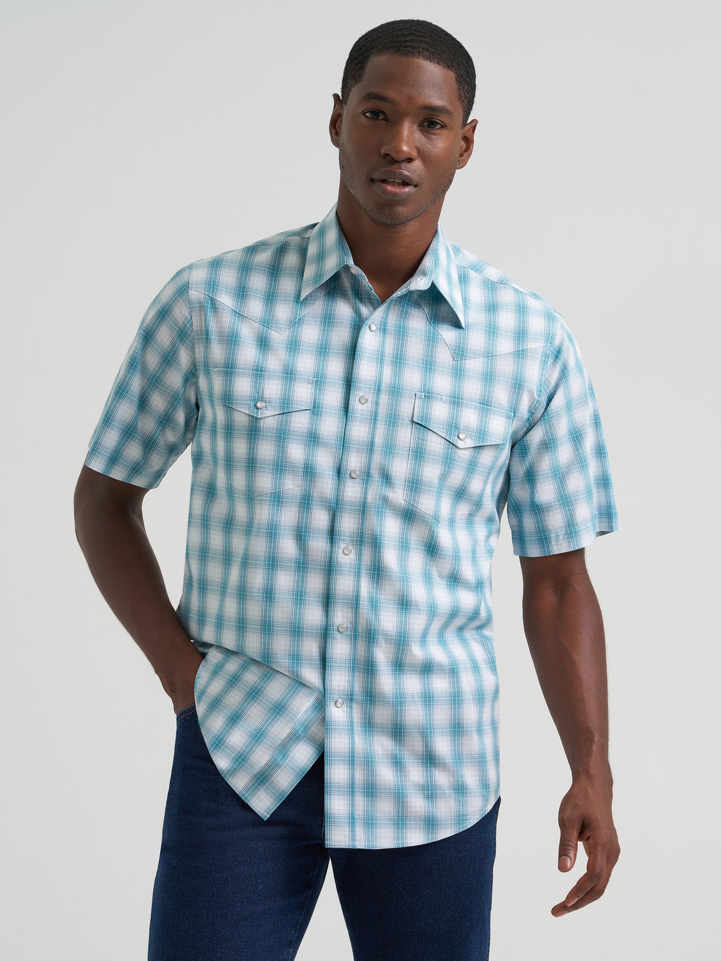 Wrangler Men’s Wrinkle Resist Western Snap Plaid Shirt