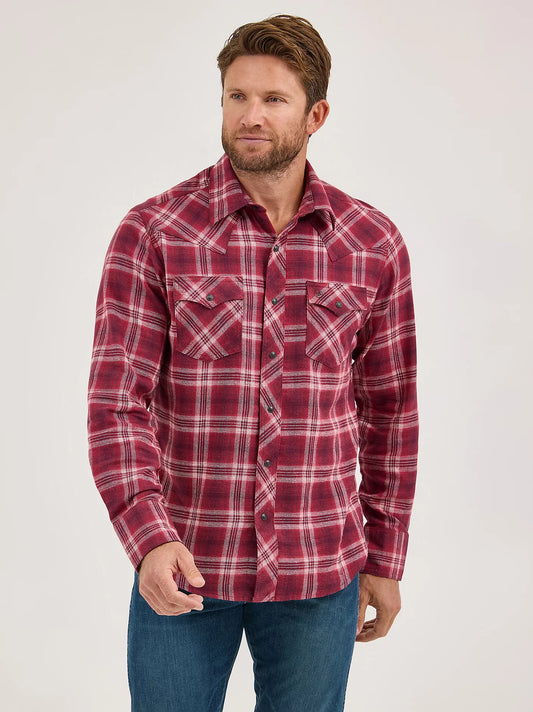 Wrangler Men’s Retro Long Sleeve Flannel Plaid Shirt