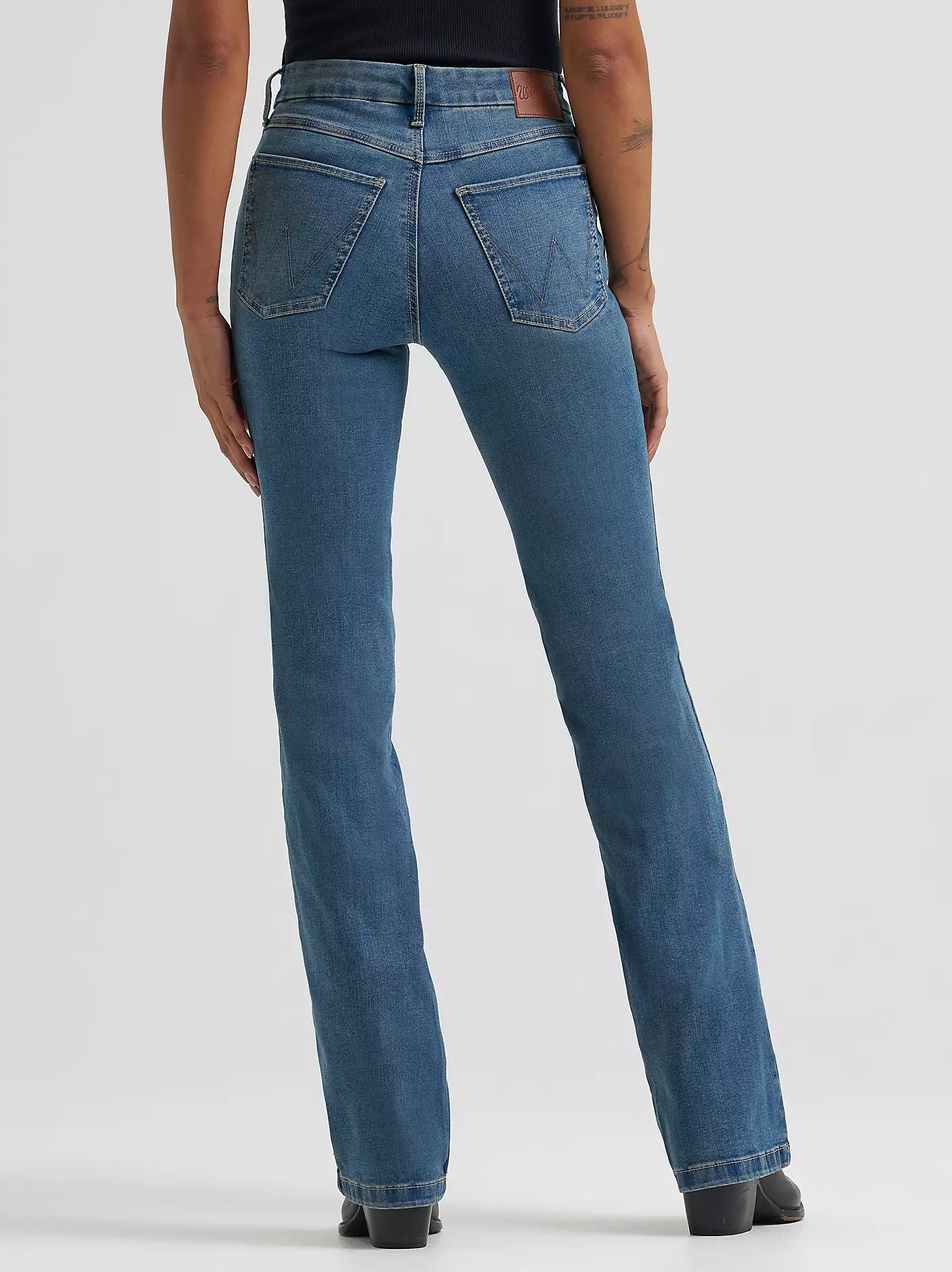 Wrangler Women’s Bespoke High Rise Bootcut Jean Ada